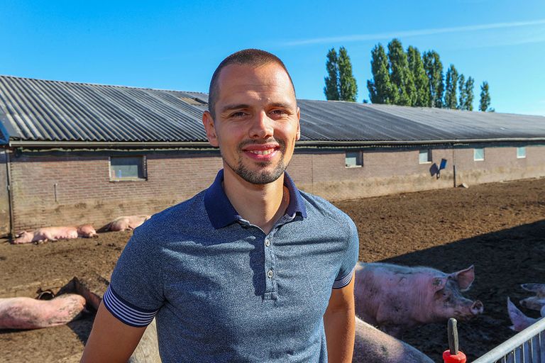 Bart Schellekens (31) is met zijn vader Henk eigenaar van de vleesketen Bon Vivant. - Foto's: Bert Jansen