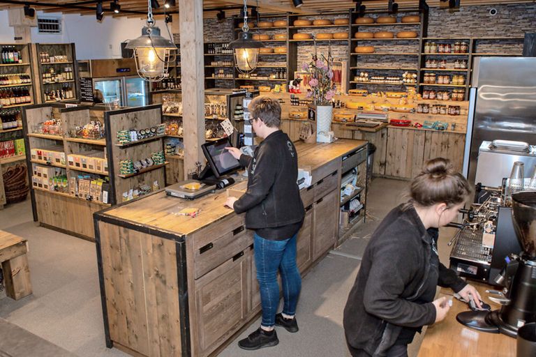 Een boerderijwinkel. - Foto: Peter Roek