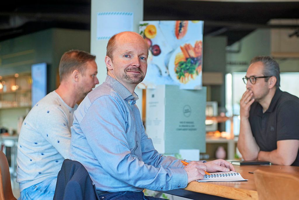 Herman Peppelenbos, lector Groene Gezondheid aan de HAS Hogeschool in Den Bosch: "We weten wel dat het gezond is, maar toch vinden we groente en fruit weinig waard." - Foto: Van Assendelft Fotografie