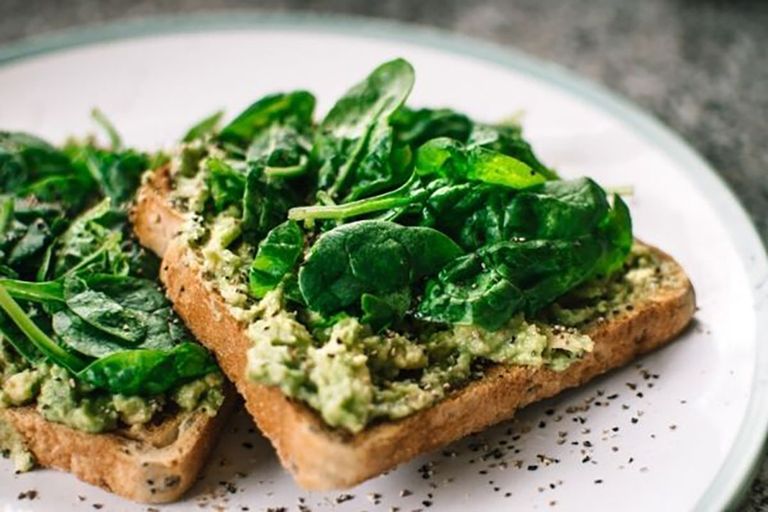 De Food Boost Challenge daagt jongeren uit om met ideeën te komen om gezonde voeding aantrekkelijker te maken voor jongeren. - Foto: Canva/Lisa Fotios