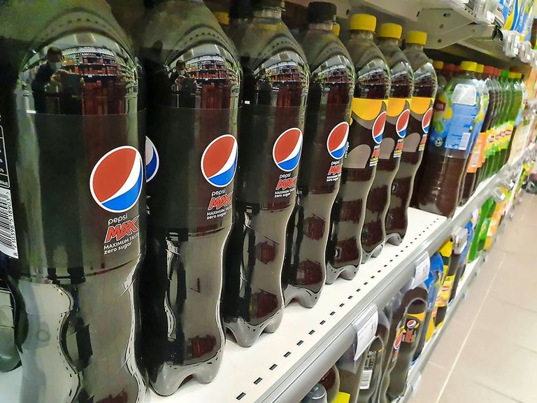Pepsi MAX is de gezondere variant van Pepsi-cola en krijgt daarom meer aandacht in de marktinguitingen.