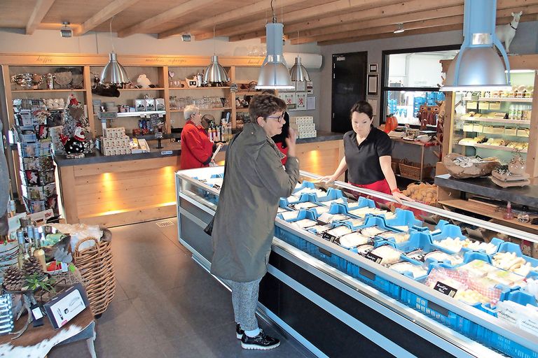 Martens Asperges heeft winkels in Tienray, Vierlingsbeek, Apeldoorn en Blaricum - Foto: Stan Verstegen