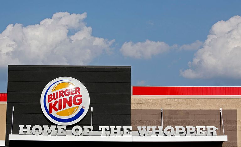 Burger King lanceerde de op sojabasis vervaardigde Rebel Whopper in januari toen in het Verenigd Koninkrijk ‘Veganuary’ werd gehouden. - Foto: ANP