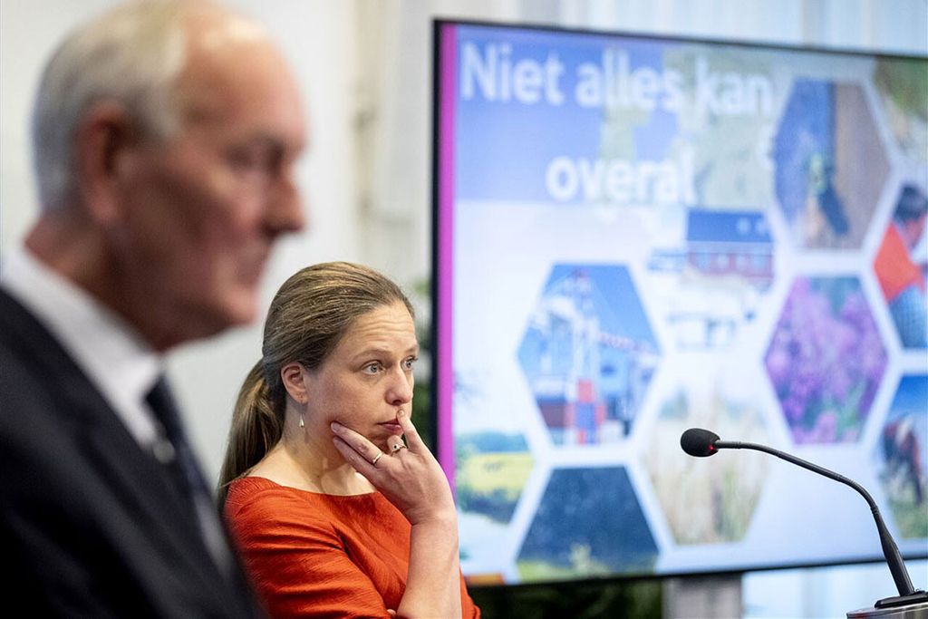 Carola Schouten tijdens de presenatie van het stikstofrapport van Johan Remkes. Doorslaggevend voor de keuze van Schouten als nummer 1 is haar rol bij twee grote dossiers: corona en stikstof. - Foto: ANP/Sem van der Wal