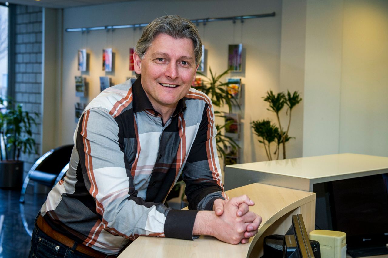 Jacco Vooijs na bijna drie jaar fruitteelt weer terug in de glastuinbouw. - Foto: Roel Dijkstra