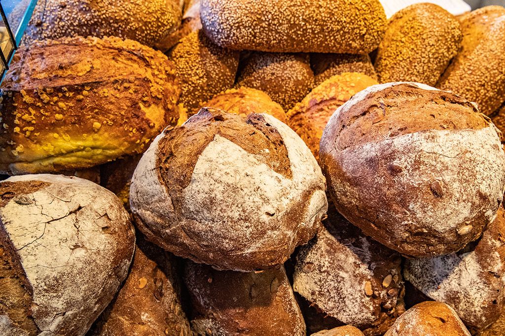Verschillende broodsoorten. De vraag naar glutenvrij brood groeit. - Foto: Ronald Hissink