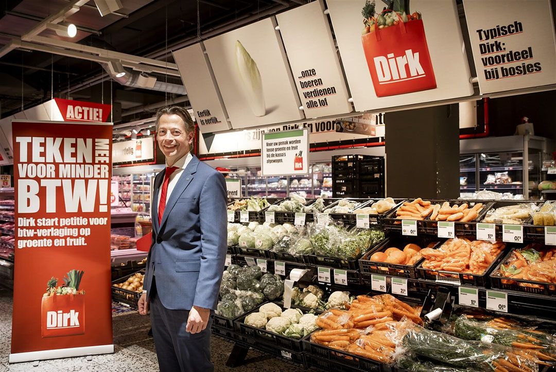 Algemeen directeur Marcel Huizing van supermarktketen Dirk. De supermarktketen startte eerder dit jaar een online petitie om de belasting op groente en fruit te verlagen. - Foto: ANP