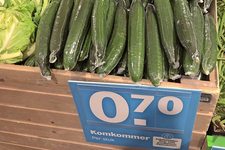 Komkommers waren in 2022 32% duurder dan in 2021, maar toch aten we er meer van. Foto: Ton van der Scheer