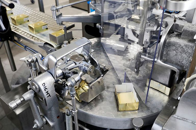 De verwerkingscijfers van september tonen aan dat de boterproductie met 25,3% zakt. - Foto: Ruud Ploeg