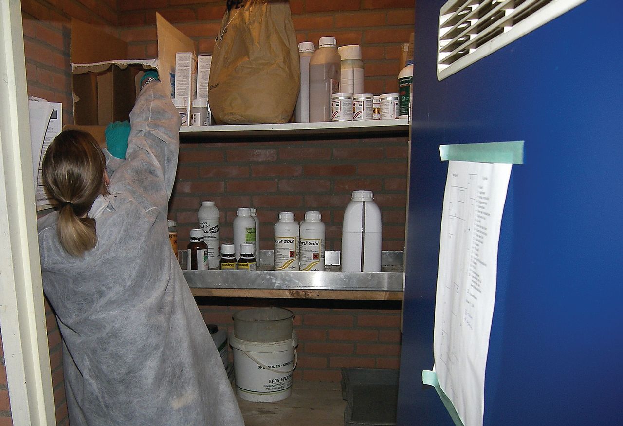 Uit onderzoek is gebleken dat het gebruik van pesticiden beroepsziektes kan veroorzaken. Parkinson zou als zodanig erkend kunnen gaan worden. – Foto: Ton van der Scheer