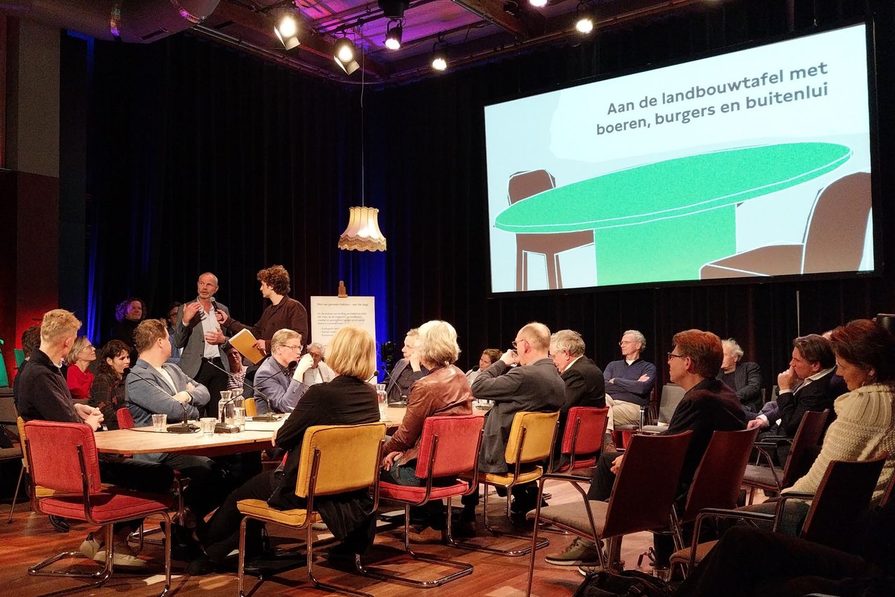 Politiek, teelt, toelevering en wetenschap aan één tafel in De Balie in Amsterdam werden het over veel dingen eens. Foto: Ton van der Scheer