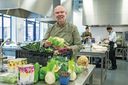 Gerard Koopmanschap: "De chefs leren hier ook zelf tofu en tempeh te maken, niet alleen van sojabonen, maar ook van lupinebonen en andere bonen die op Hollandse akkers groeien." Foto: Cor Salverius