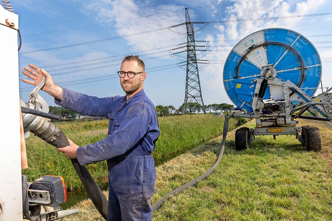 Kasper Kleijwegt verwacht eerdaags de vroege plantingen te moeten gaan beregenen - Foto: Robert Vos