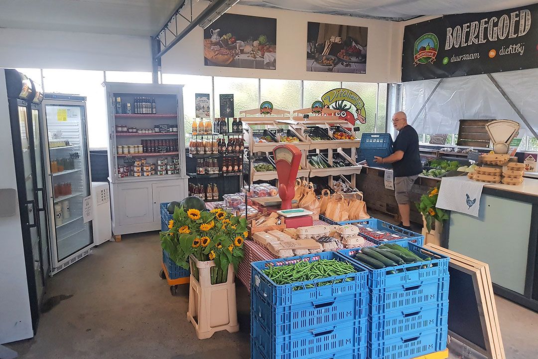 Farmshop van het Westlandse tuinder-burger-project Boeregoed. - Foto: Gert Kögeler