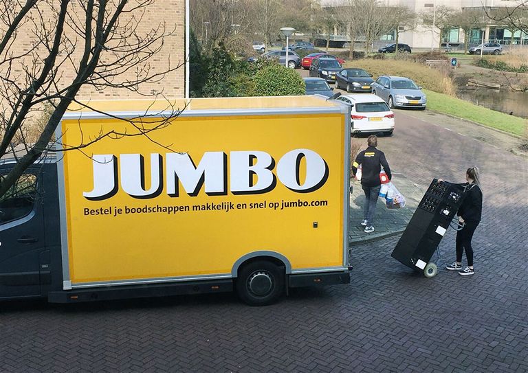 Jumbo gaat meer inzetten op online en wil deze boodschappen graag gratis gaan bezorgen. - Foto: ANP