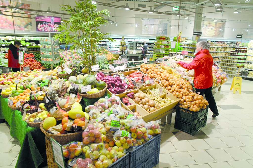 Tomaten en sla in Duitse winkels fors goedkoper