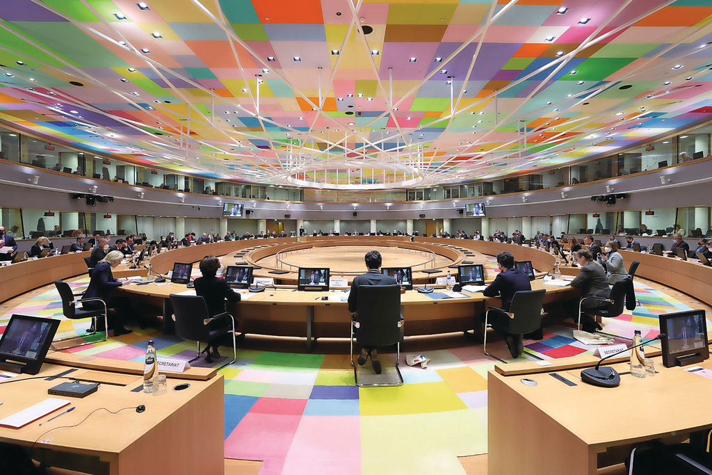 Nu de EU-landbouwcommissie heeft ingestemd met een verbod op vleesnamen zal later dit jaar het Europese Parlement beslissen of ze het verbod willen invoeren. Foto: Boerderij