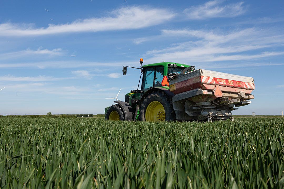 De prijzen schieten omhoog als gevolg van de oorlog in Oekraïne, de sancties die zijn opgelegd aan Rusland en Belarus, en de snel stijgende gasprijzen. - Foto: Peter Roek