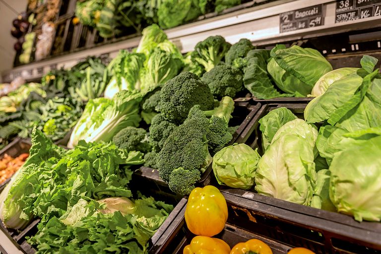 In tegenstelling tot veel reguliere supermarkten bij Gimsel veelal onverpakte biologische groente.