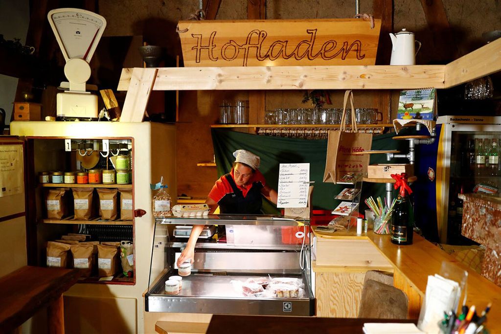 Een Boerderij-winkel in Duitsland. De consument gaat de komende jaren voor meer lokaal geproduceerd voedsel. - Foto: ANP