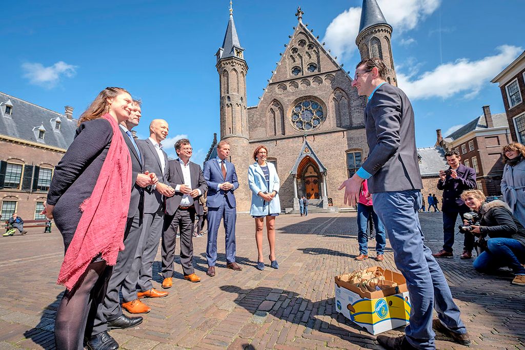 In mei 2017 jaar geleden kregen de net gekozen landbouwwoordvoerders onder de kamerleden van LTO Nederland een dosis boerenverstand toegewenst.   foto: Roel Dijkstra Fotografie