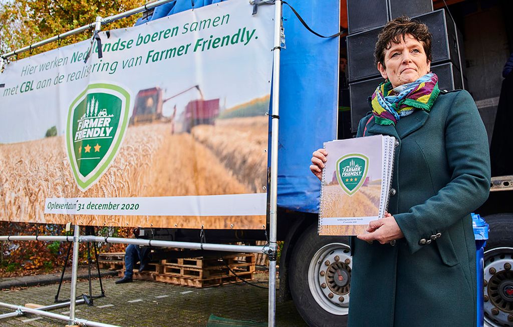 De redenering van het CBL om het keurmerk Farmer Friendly af te schieten, klopt volgens FDF-bestuurder Sieta van Keimpema niet. Wat haar betreft schendt het keurmerk de mededingingswetgeving niet. - Foto: ANP