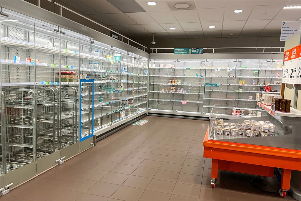 Lege schappen bij Albert Heijn door stakingen