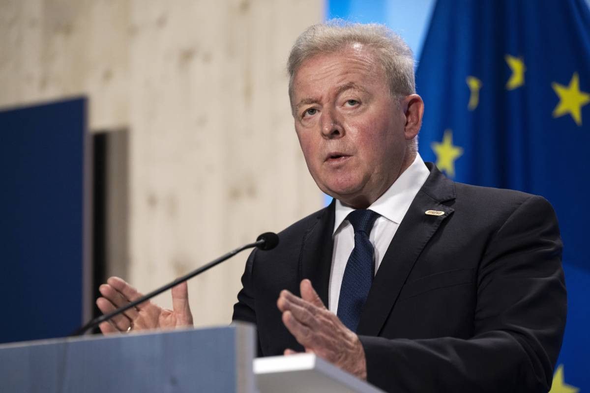 Eurocommissaris voor Landbouw Janusz Wojciechowski presenteerde zijn voorstel voor versoepelingen van het GLB  in maart, in reactie op de brede boerenprotesten. - Foto: ANP/EPA/Henrik Montgomery