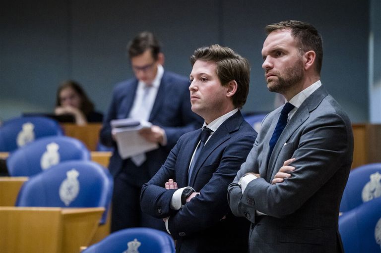 Een ruime meerderheid in de Tweede Kamer stemde voor een motie van VVD’er Thom van Campen (links) en CDA’er Derk Boswijk (rechts) om de verhoging van de NVWA-tarieven te dempen. - Foto: ANP