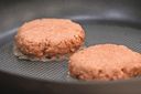 Beyond Meat stapt af van dierlijke imitaties na teleurstellend resultaat. Foto: Beyond Meat