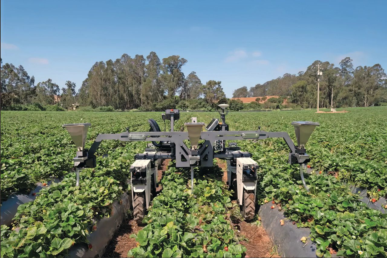 Bonsai Robotics nam farm-ng over in juli 2025 en presenteert de Amiga tijdens FIRA USA: een modulaire, elektrische kleinere tractor met AI-mogelijkheden. De Amiga is aan te passen voor diverse gewassen, toepassingen en omgevingen. Foto: Bonsai Robotics