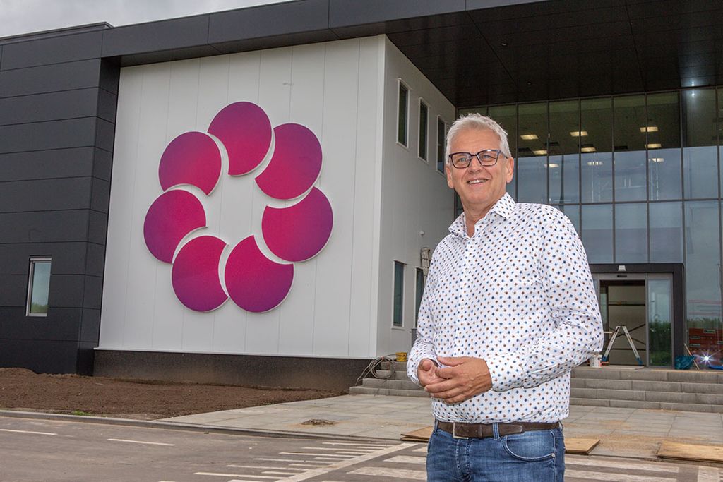 Wil Beekers is een van de drie aandeelhouders van het Britse in zachtfruit gespecialiseerde BerryWorld. - Foto's: Peter Roek