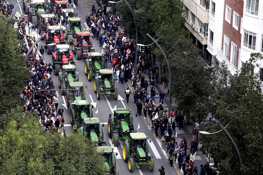 Boerenprotest 21 februari in Murcia, Spanje. Spaanse boeren zijn de lage prijzen voor hun producten zat. - Foto: EPA