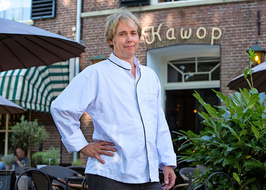 Chef-kok Ronald Bouwhuis voor zijn restaurant Kawop in Lochem. - Foto: KijkG Fotografeert