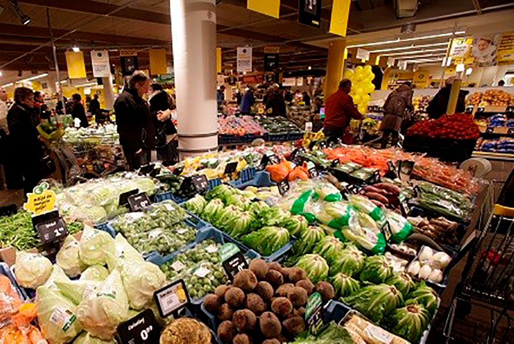 Verse groenten bleven in maart voor klanten in prijs gelijk. - Foto: Ton van der Scheer