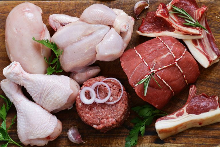 De Europese Commissie heeft een voorstel ingediend om vleesbenamingen zoals 'wings' uitsluitend voor dierlijke producten te mogen gebruiken. Foto: Canva
