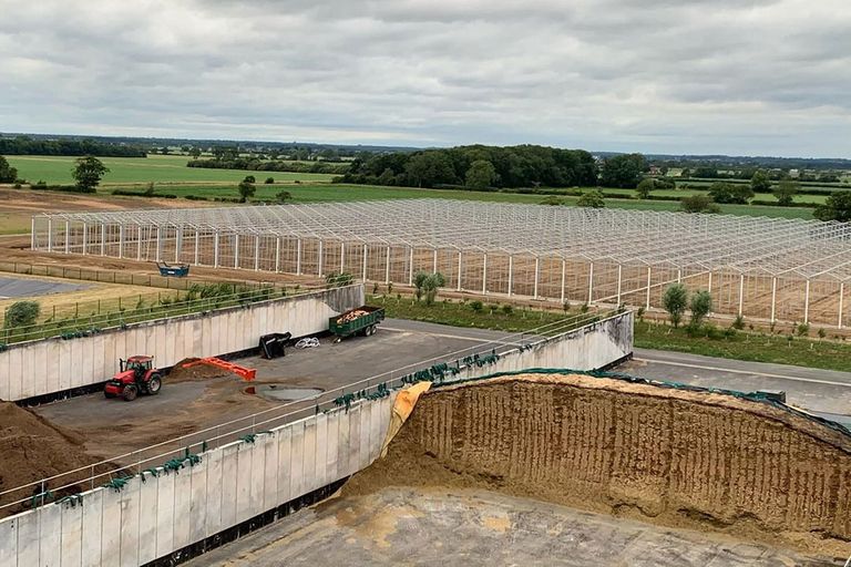 Bouw van 6,4 hectare kassen voor aardbeienteelt in Carrington in graafschap Lincolnshire in 2020. - Foto: Havecon