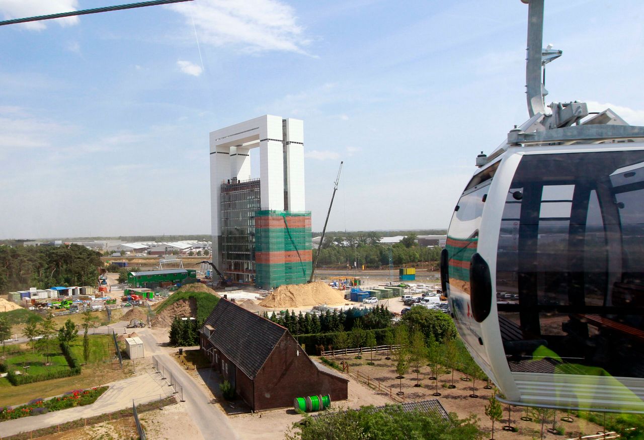 De Innovatoren, hier nog in aanbouw, is nog steeds toegangspoort tot nu Greenport Venlo. - foto: Bert Jansen