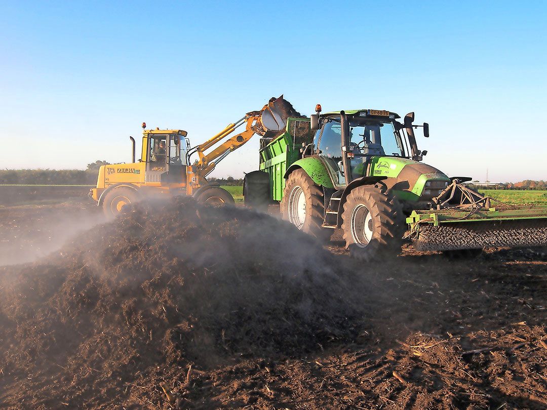 Zover bekend is het de eerste keer dat een overheidsinstantie subsidie uitkeert voor het gebruik van compost - Foto: Stan Verstegen.