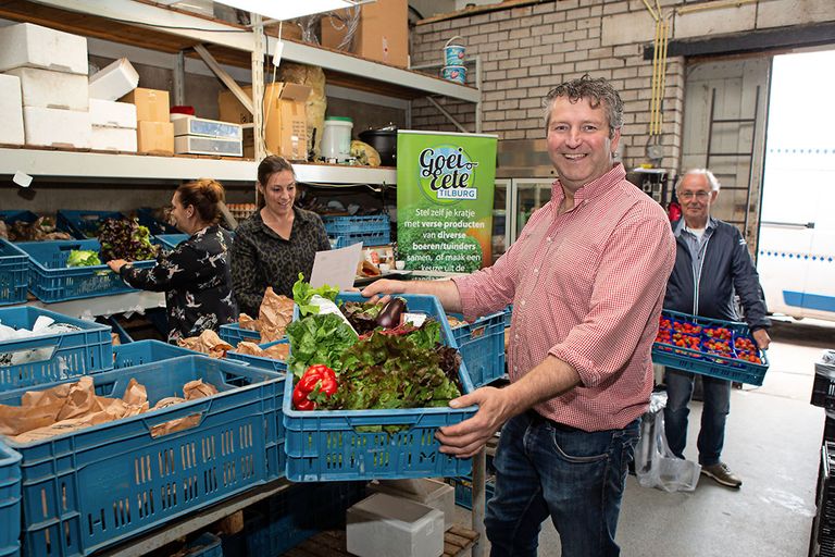 De nieuwe eigenaar van Goei Eete, Corné van Roessel. Hij neemt de marktactiviteiten van de boodschappenservice uit Tilburg over. - Foto: Peter Roek