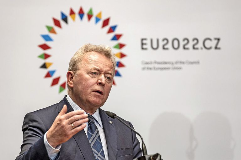 Eurocommissaris Wojciechowski kondigt aan in zijn kunstmestcommuniqué van volgende maand aandacht te hebben voor mineralenconcentraat. Foto: ANP